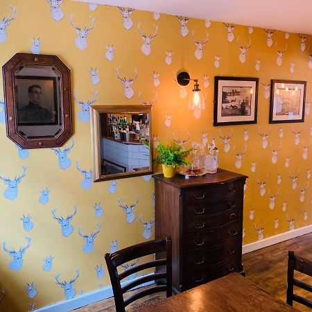 The Swan Inn Midhurst Bagian luar foto