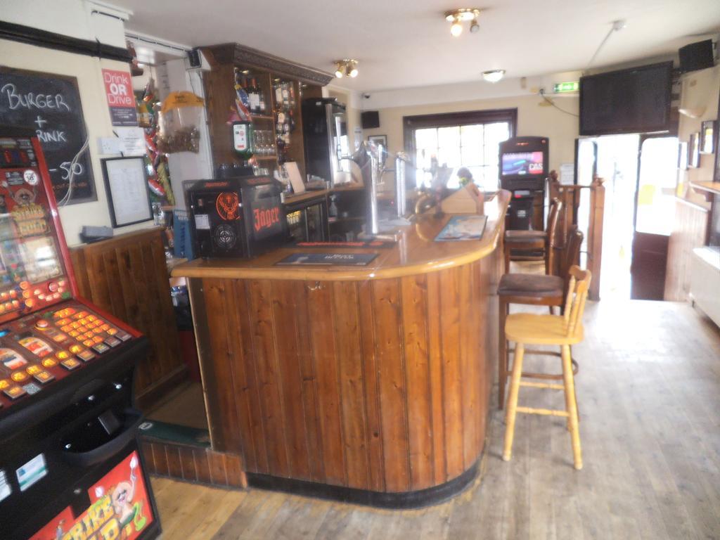 The Swan Inn Midhurst Bagian luar foto