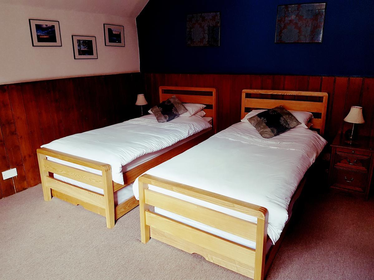 The Swan Inn Midhurst Bagian luar foto