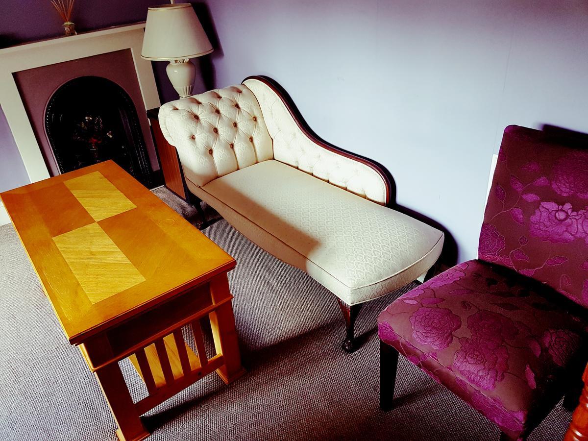 The Swan Inn Midhurst Bagian luar foto