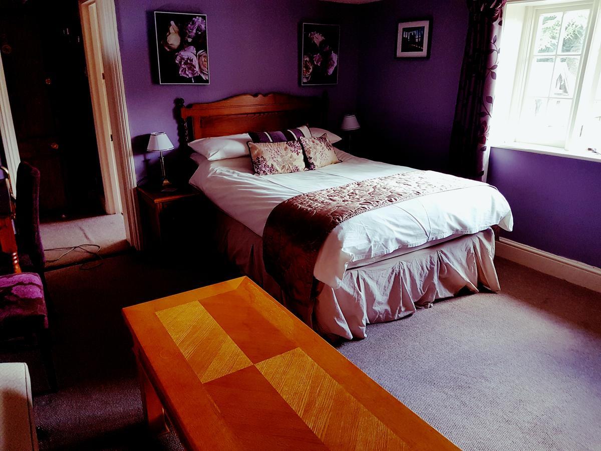 The Swan Inn Midhurst Bagian luar foto